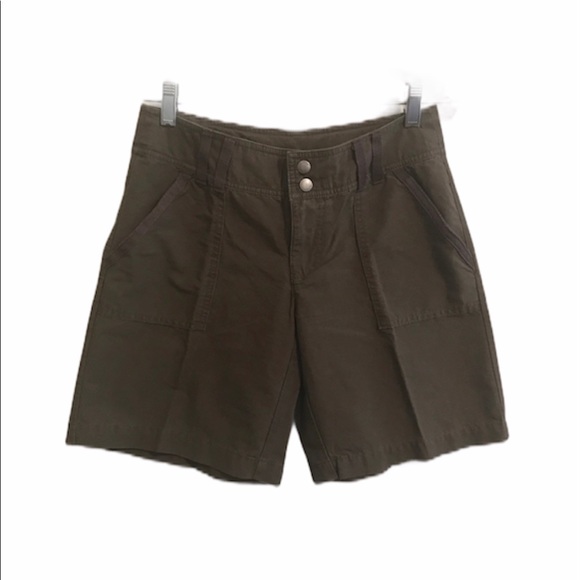 Liz Claiborne Shorts Size 4P Olive Green - Picture 2 of 9